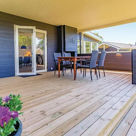 Holiday home Three-bedroom In *