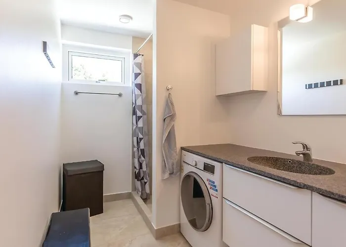 Dom wakacyjny Three-bedroom In *