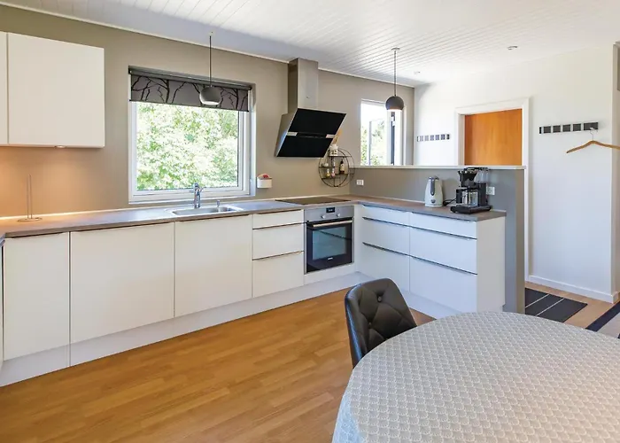 Dom wakacyjny Three-bedroom In